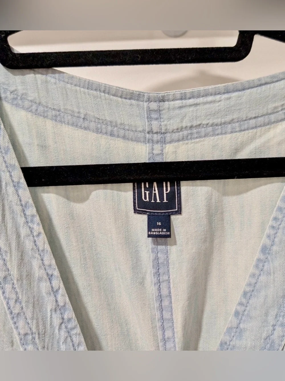 GAP - CHAMBRAY JUMPSUIT - STYLISH, RELAXED COMFORT WEAR - Picture 3 of 5
